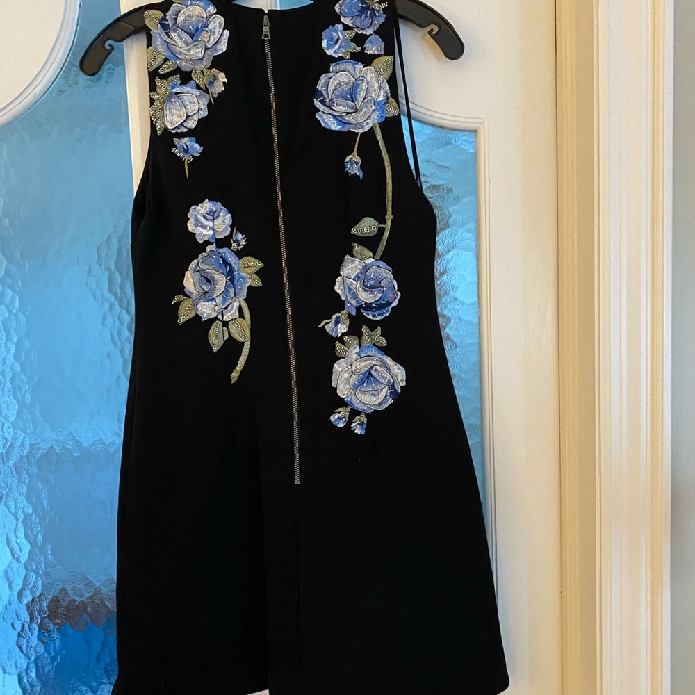 Alice + Olivia - Clyde Embell Dress - Size 2 - NWT - Picture 6 of 14